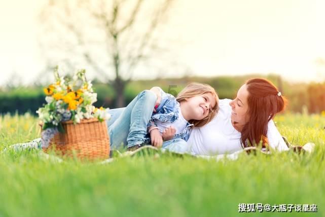 恋人向你隐瞒富有或者贫穷的背景哪个更不能接受？游戏画面