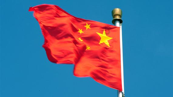 “求你不要把我判给爸爸!”法庭外的孩子为何对法官说了这句话?