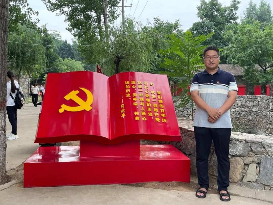 独在异乡为异客，每逢佳节倍思亲。中“倍的意思是什么？游戏画面