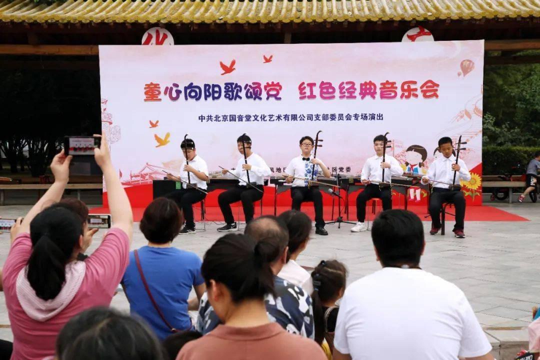 《恋与深空》《世界之外》周流水超原神：乙女游戏重返“赛场”